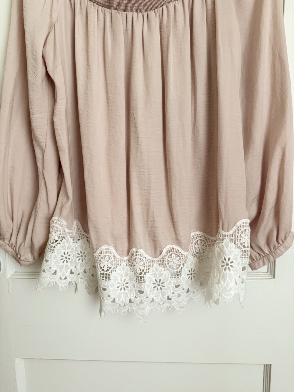 Mustard Seed Blush Pink Smocked Neck Blouse with White Lace Trim - Picture 2 of 9